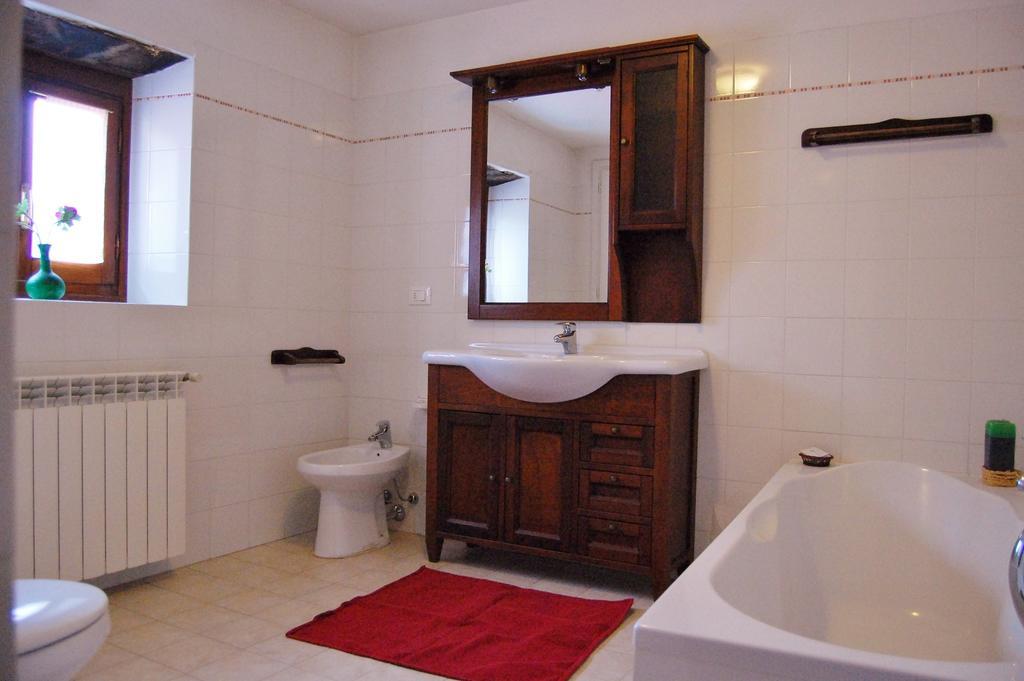 Casa Webb Villa Bagni di Lucca Bilik gambar